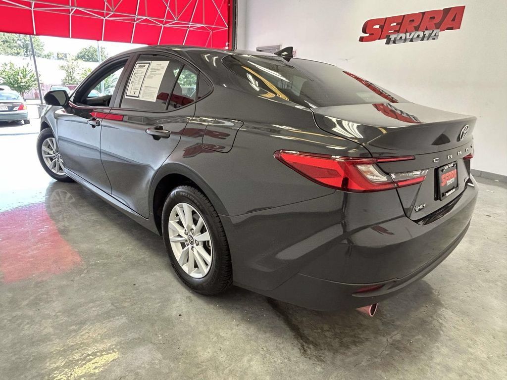 Used 2025 Toyota Camry LE w/ Convenience Package FWD image 5