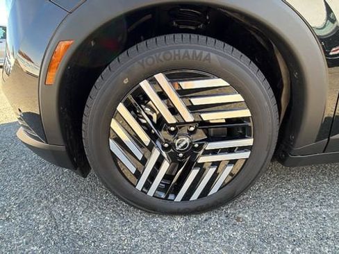 New 2026 Nissan Leaf SV+ w/ Floor Mat Package (SV+) image 10