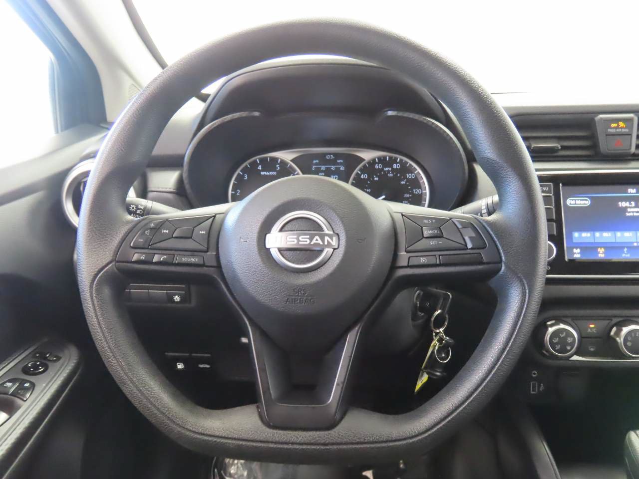 Used 2025 Nissan Versa S w/ Trunk Package FWD image 9