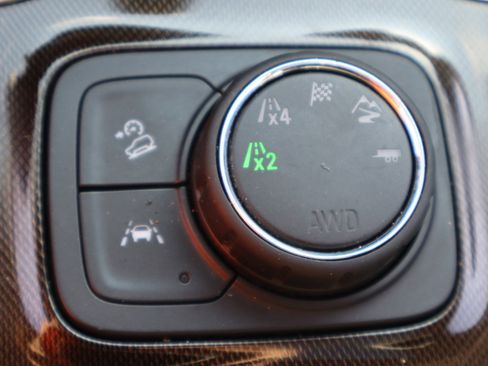 Used 2022 GMC Acadia AT4 w/ Technology Package AWD/4WD image 30