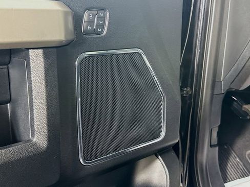 Used 2020 Ford F350 Lariat image 21