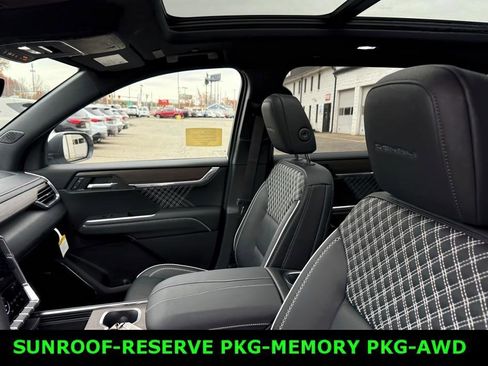 New 2026 GMC Acadia Denali image 17