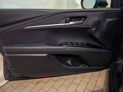 Used 2025 Toyota Camry LE image 11