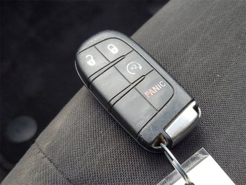 Used 2018 Dodge Durango SXT w/ Quick Order Package 2BB image 26