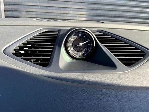 New 2025 Porsche Macan 4S Electric image 30