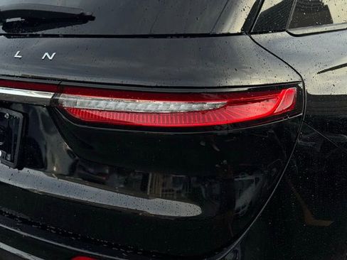 New 2026 Lincoln Corsair Premiere image 9