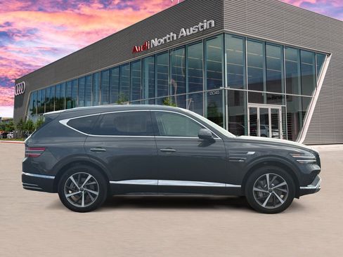 Used 2025 Genesis GV80 2.5T Advanced AWD/4WD image 8