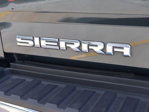 Used 2018 GMC Sierra 2500 SLE w/ SLE Preferred Package image 7