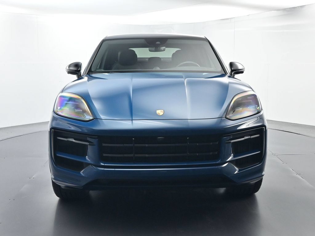 Certified 2025 Porsche Cayenne Coupe AWD/4WD image 18