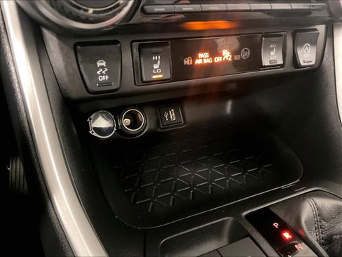 Used 2025 Toyota RAV4 XLE image 27