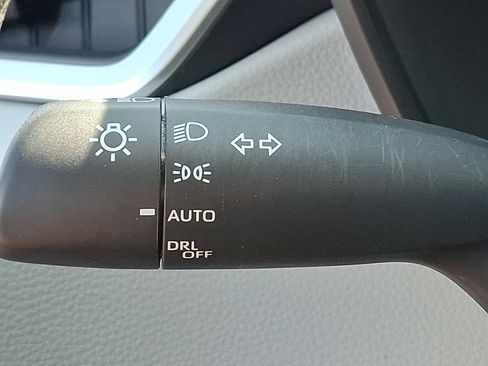 Certified 2022 Toyota Corolla LE image 25