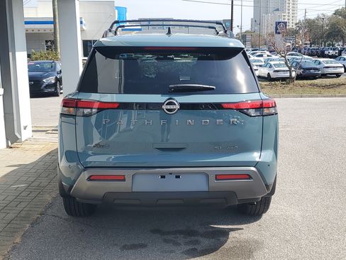 New 2026 Nissan Pathfinder SL image 4
