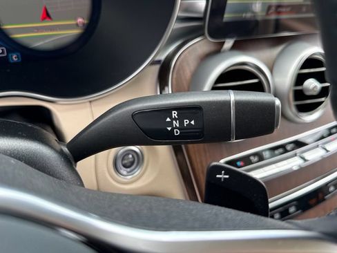 Used 2022 Mercedes-Benz GLC 300 4MATIC image 29