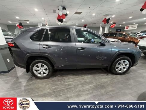 Certified 2023 Toyota RAV4 LE AWD/4WD image 4