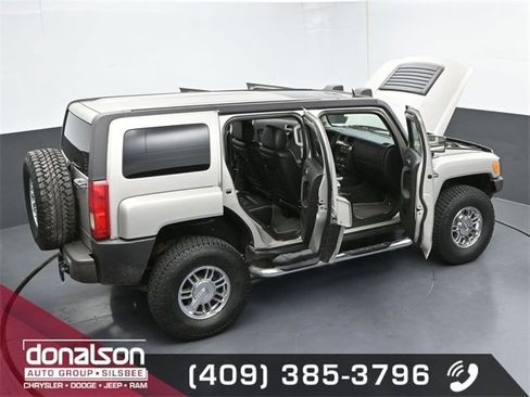 Used 2006 HUMMER H3 Luxury image 25