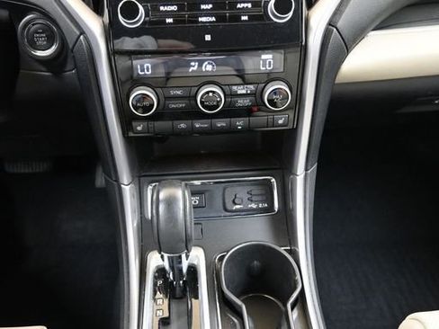 Used 2020 Subaru Ascent Limited w/ Technology Package AWD/4WD image 31