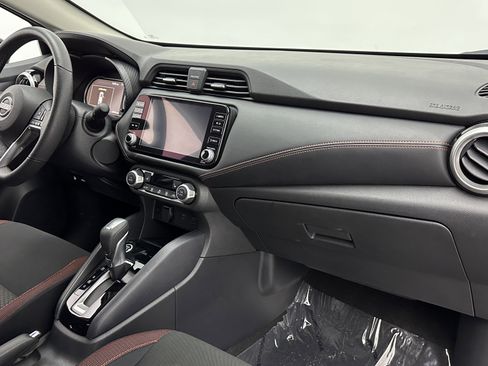 Used 2025 Nissan Versa SR w/ Trunk Package image 31