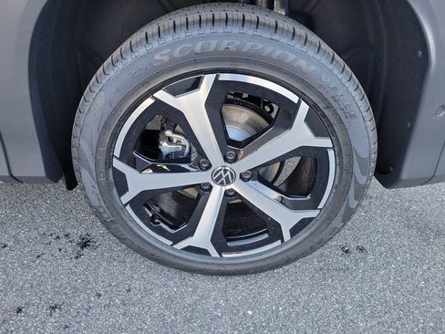 New 2026 Volkswagen Tiguan SE AWD/4WD image 23