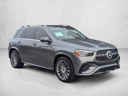 Certified 2025 Mercedes-Benz GLE 350 4MATIC image 3