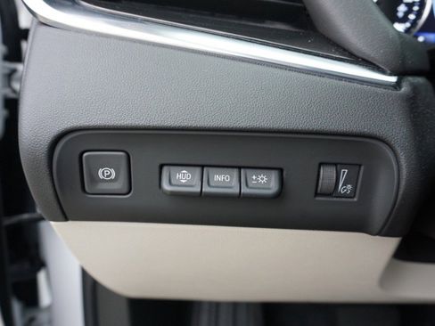 Used 2023 Buick Enclave Premium w/ Experience Buick Package image 18