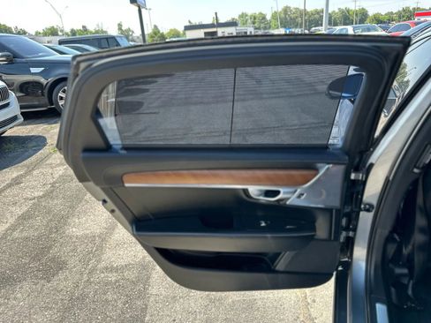 Used 2018 Volvo S90 T6 Inscription w/ Convenience Package image 20