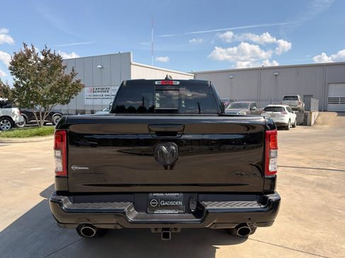 Used 2022 RAM 1500 Big Horn AWD/4WD image 4