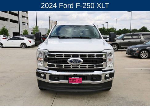 Used 2024 Ford F250 XLT image 2
