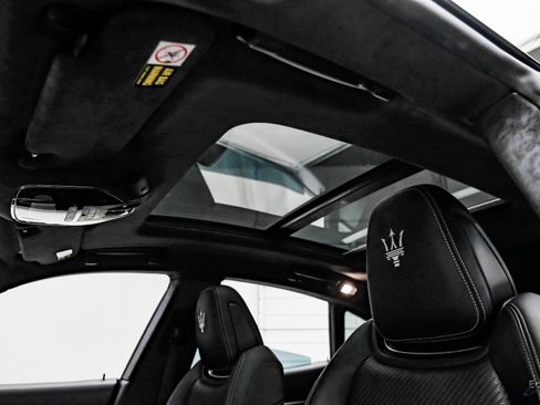 Used 2021 Maserati Levante S GranSport image 40