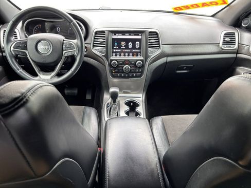 Used 2018 Jeep Grand Cherokee Altitude AWD/4WD image 14