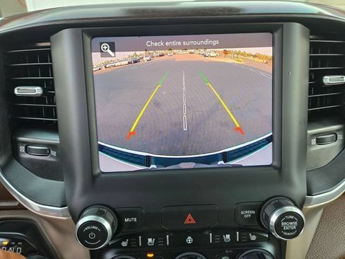 Used 2021 RAM 1500 Laramie AWD/4WD image 14