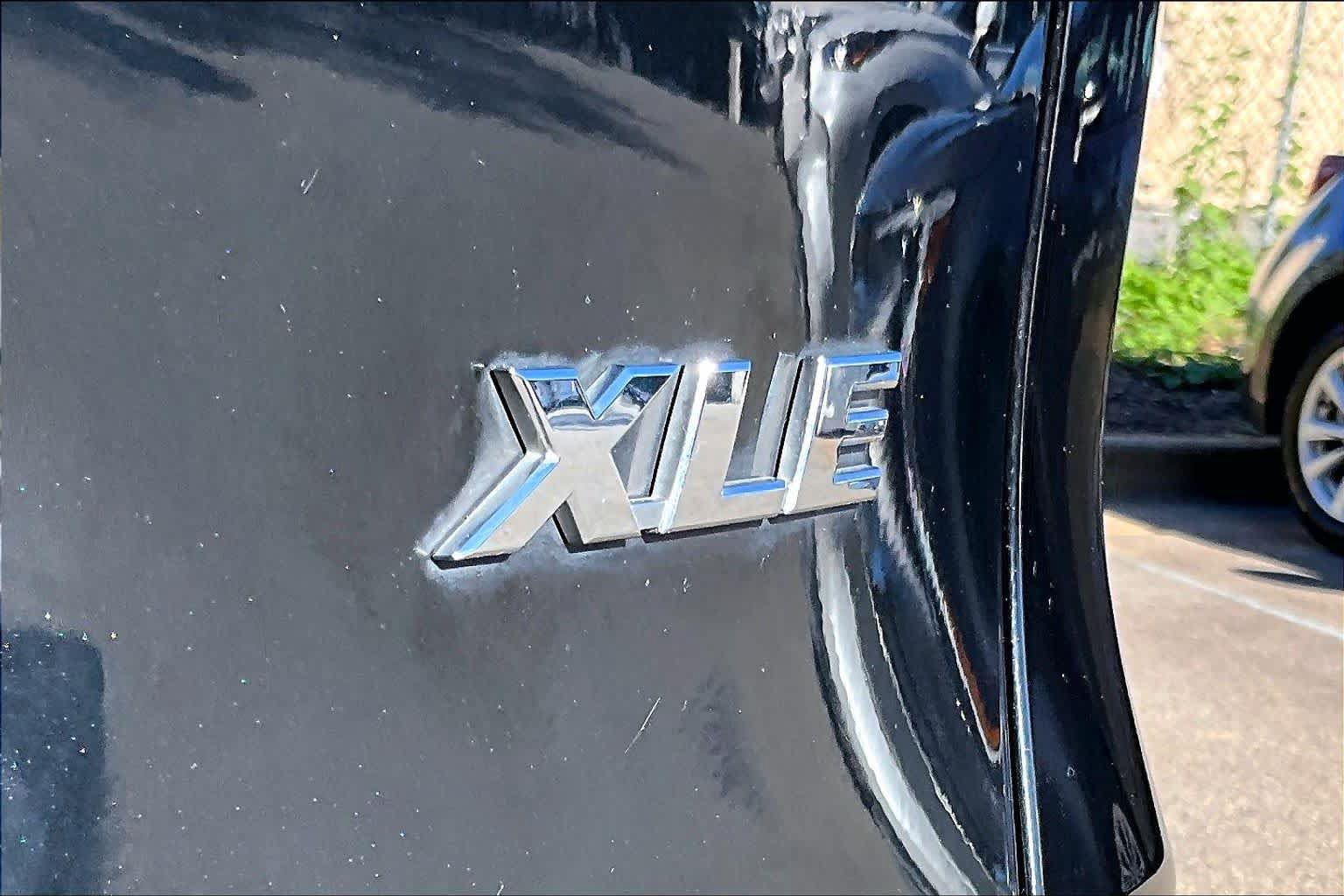 Certified 2022 Toyota RAV4 XLE FWD image 10