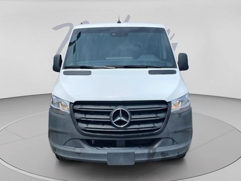 Used 2024 Mercedes-Benz Sprinter 2500 image 3