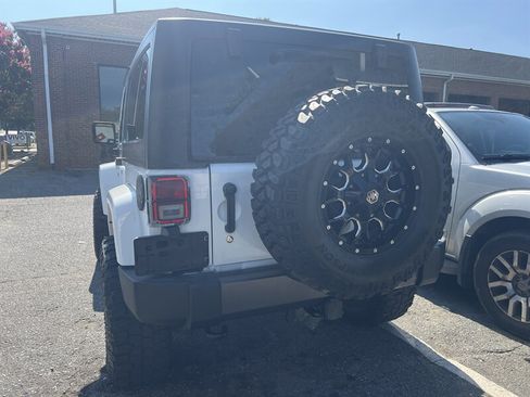 Used 2016 Jeep Wrangler Sport AWD/4WD image 5