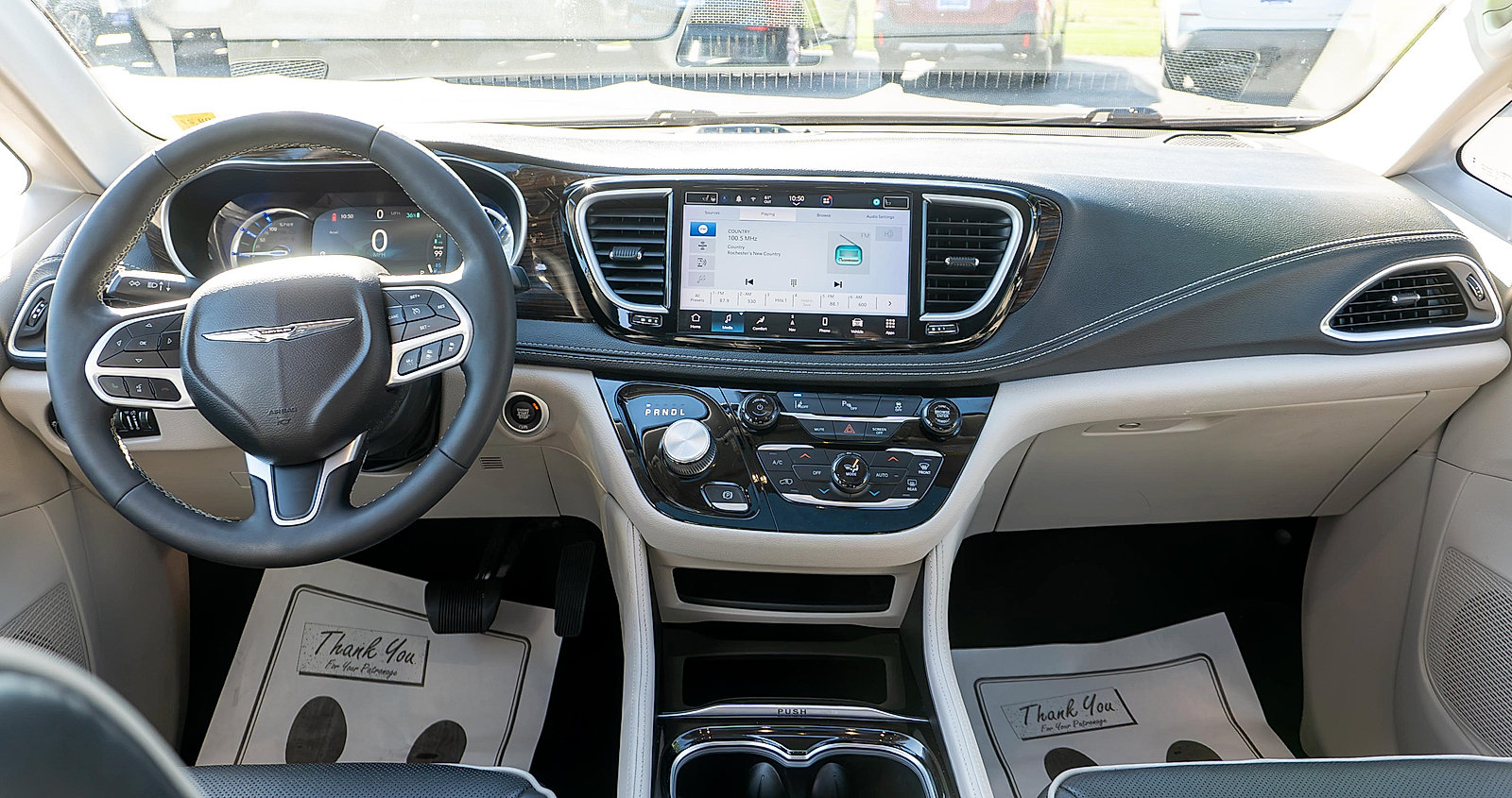Used 2023 Chrysler Pacifica Limited FWD image 20