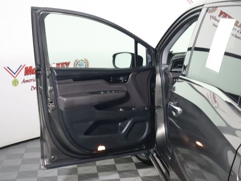 Used 2018 Honda Odyssey Elite image 25