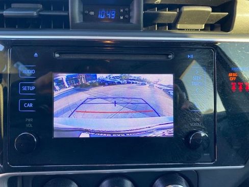 Used 2018 Toyota Corolla L image 13