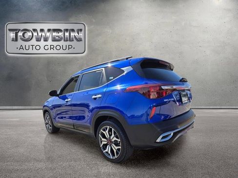 Certified 2023 Kia Seltos SX w/ SX Sunroof Package AWD/4WD image 7
