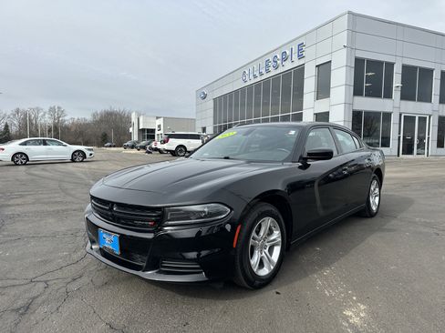 Used 2022 Dodge Charger SXT image 8
