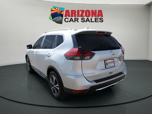 Used 2018 Nissan Rogue SL image 3