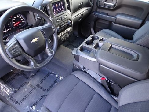 Used 2023 Chevrolet Silverado 1500 Custom image 7