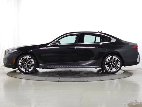 Used 2024 BMW 540i xDrive AWD/4WD image 5