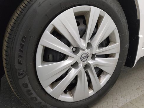 Used 2025 Nissan Sentra S image 31