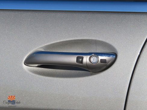 Used 2006 Mercedes-Benz R 500 4MATIC image 27