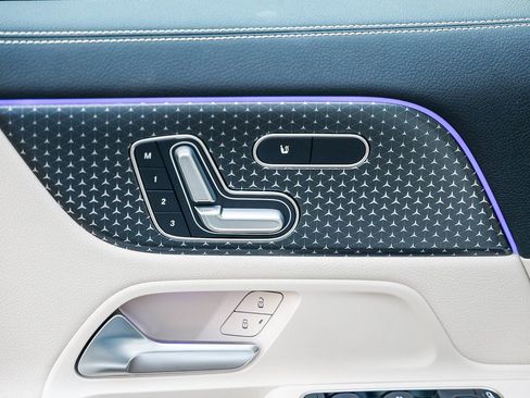 Certified 2025 Mercedes-Benz GLA 250 4MATIC image 21