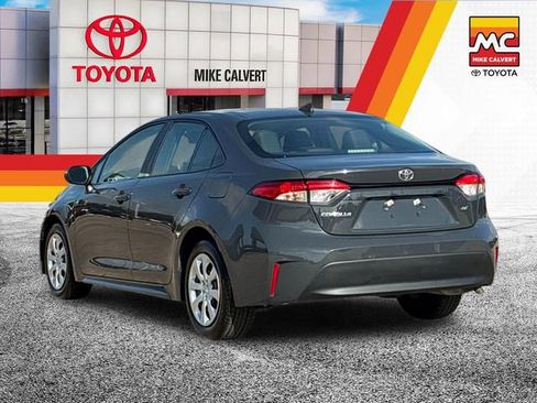 Certified 2025 Toyota Corolla LE FWD image 3