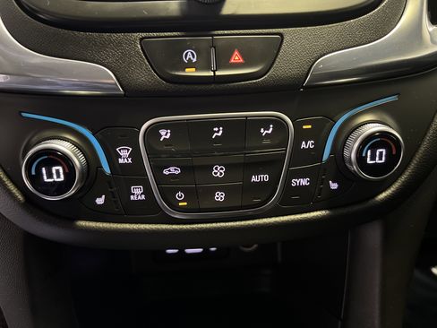 Used 2023 Chevrolet Equinox LT AWD/4WD image 20