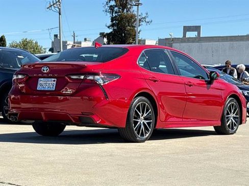 Used 2024 Toyota Camry SE w/ Cold Weather Package image 3