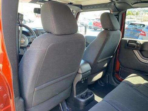 Used 2014 Jeep Wrangler Unlimited Sport w/ Quick Order Package 24S AWD/4WD image 19