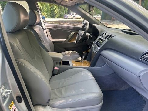 Used 2007 Toyota Camry XLE FWD image 24
