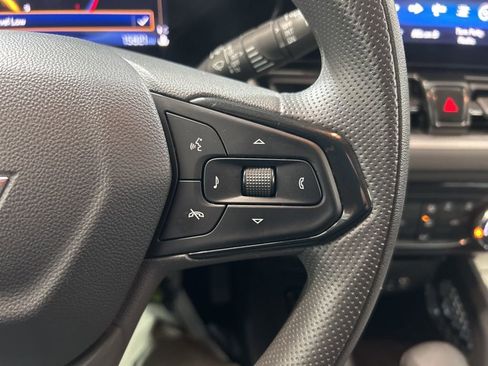 Used 2025 Chevrolet TrailBlazer LT w/ Driver Confidence Package image 28